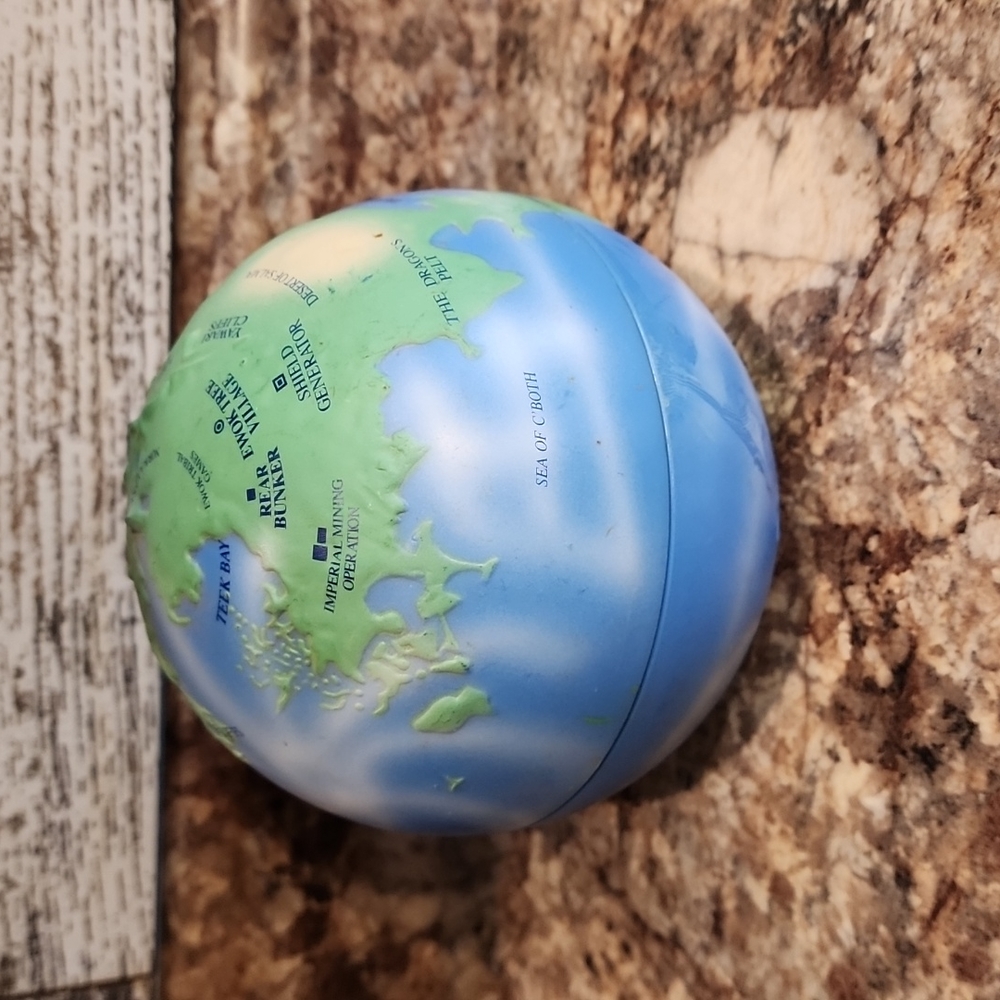 HASBRO STAR WARS Endor Ewok Globe without Stand